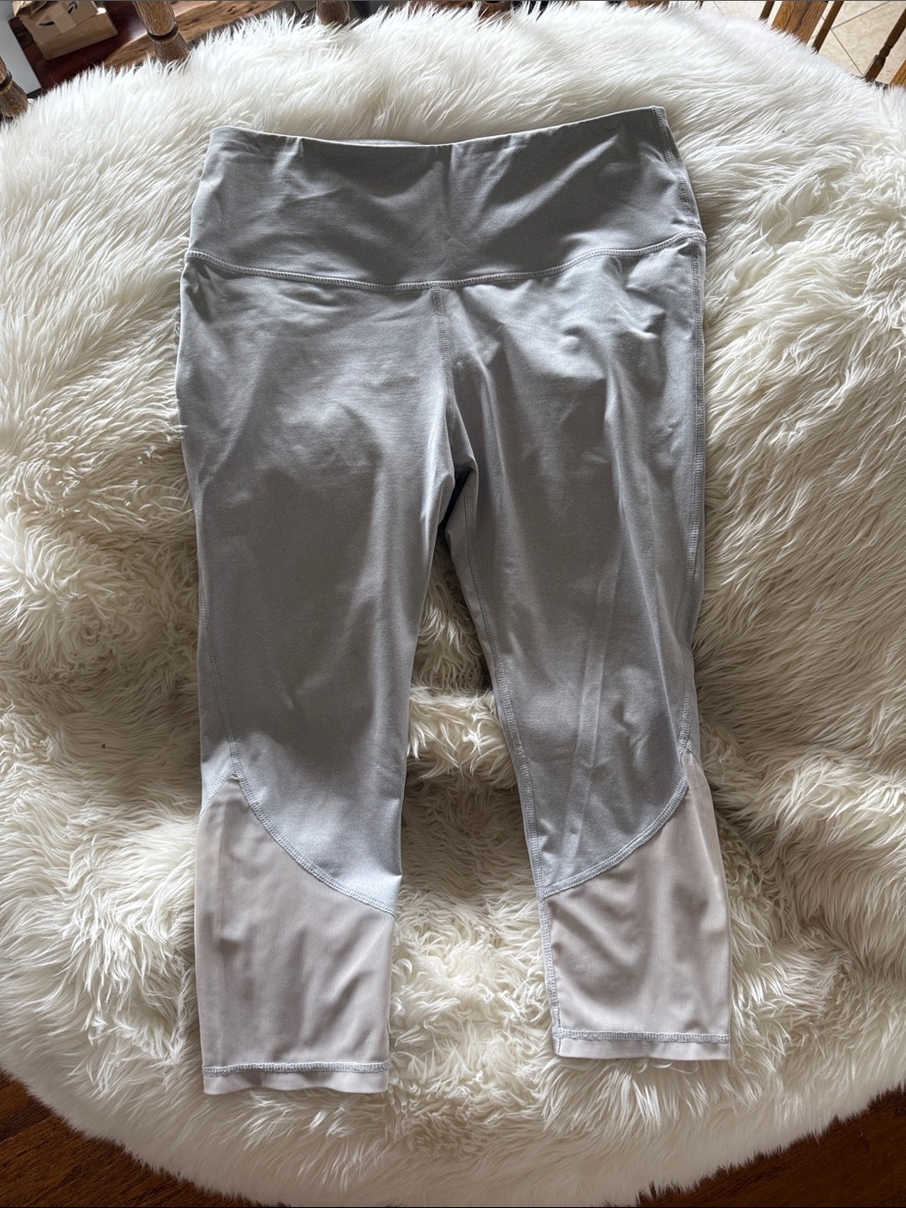 Reebok light gray mesh leggings